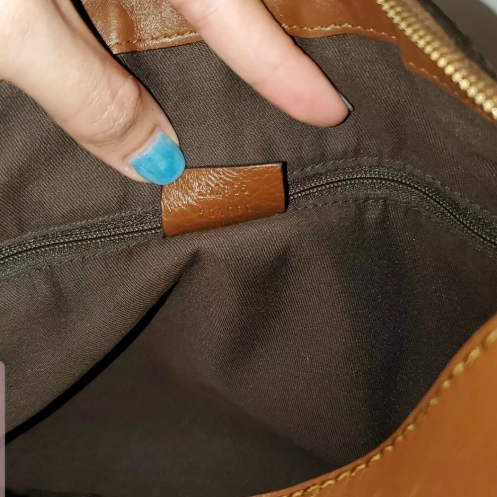 Authentic 100%Gucci sukey hobo - Picture 3 of 7
